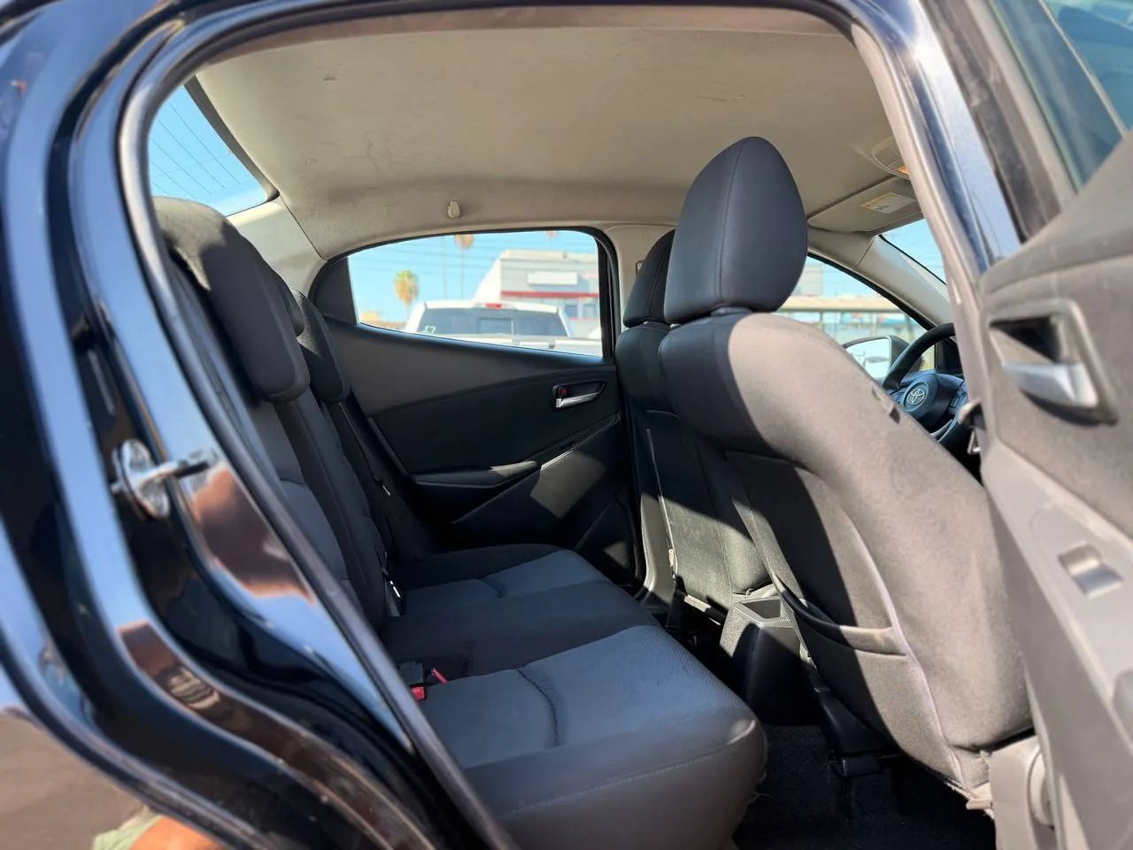 Used 2018 Toyota Yaris iA FWD image 34