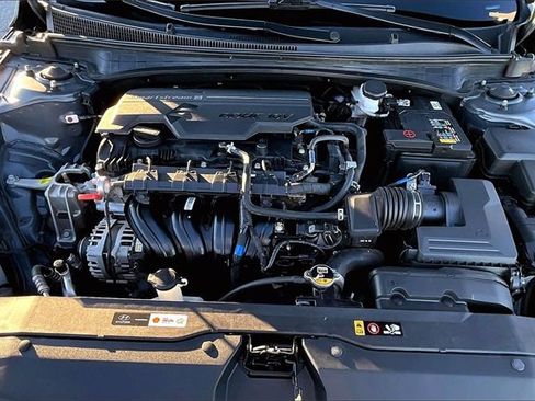 Used 2024 Hyundai Elantra SEL image 29