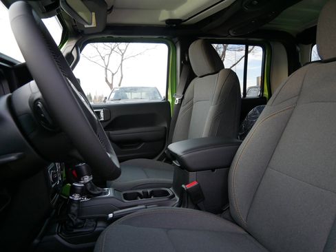 New 2026 Jeep Gladiator Sport image 9