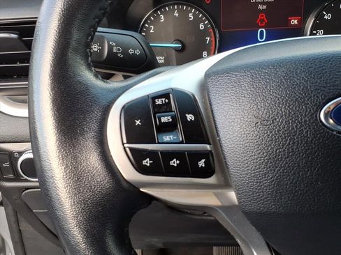 Used 2023 Ford Explorer XLT image 18