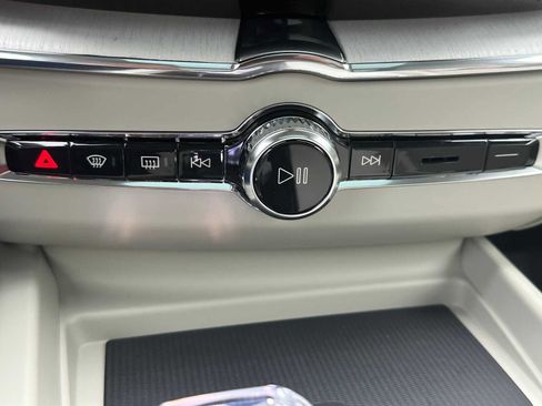 New 2026 Volvo XC60 T8 Ultra w/ Protection Package Premier image 29