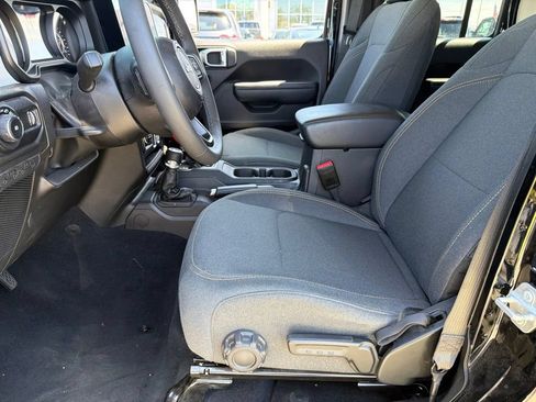 Used 2025 Jeep Wrangler Unlimited Sport AWD/4WD image 20