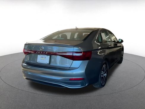 Used 2025 Volkswagen Jetta SE image 15