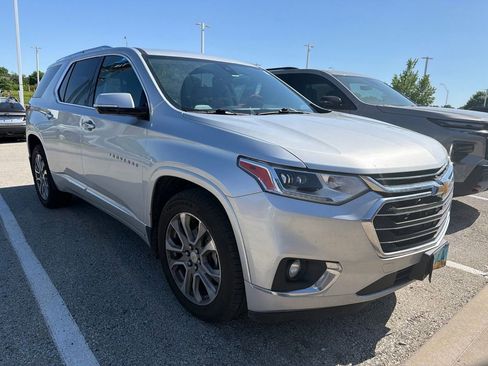 Used 2019 Chevrolet Traverse Premier AWD/4WD image 2