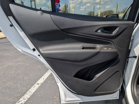 Used 2023 Chevrolet Equinox LT FWD image 14