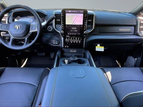 New 2026 RAM 2500 Laramie AWD/4WD image 6