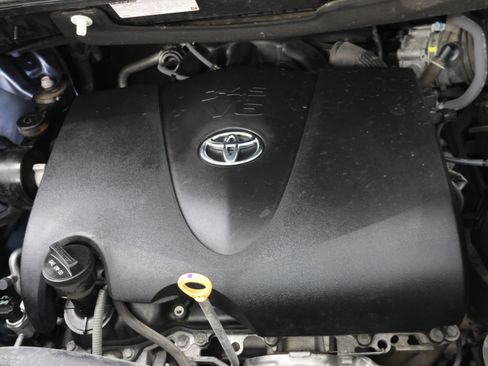 Used 2018 Toyota Sienna Limited Premium AWD/4WD image 23