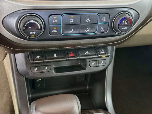 Used 2017 GMC Canyon SLT w/ Driver Alert Package AWD/4WD image 22