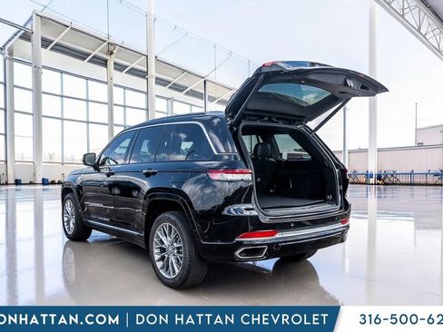 Used 2022 Jeep Grand Cherokee Summit AWD/4WD image 34