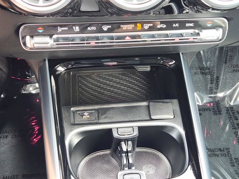 Certified 2025 Mercedes-Benz GLA 250 4MATIC image 12