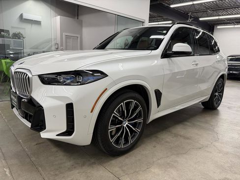 Used 2024 BMW X5 xDrive40i w/ Executive Package AWD/4WD image 1