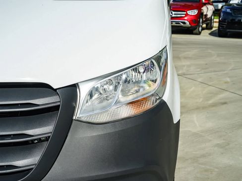 Used 2023 Mercedes-Benz Sprinter 2500 image 7