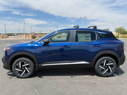 New 2026 Nissan Kicks SV w/ Charging Package FWD image 3