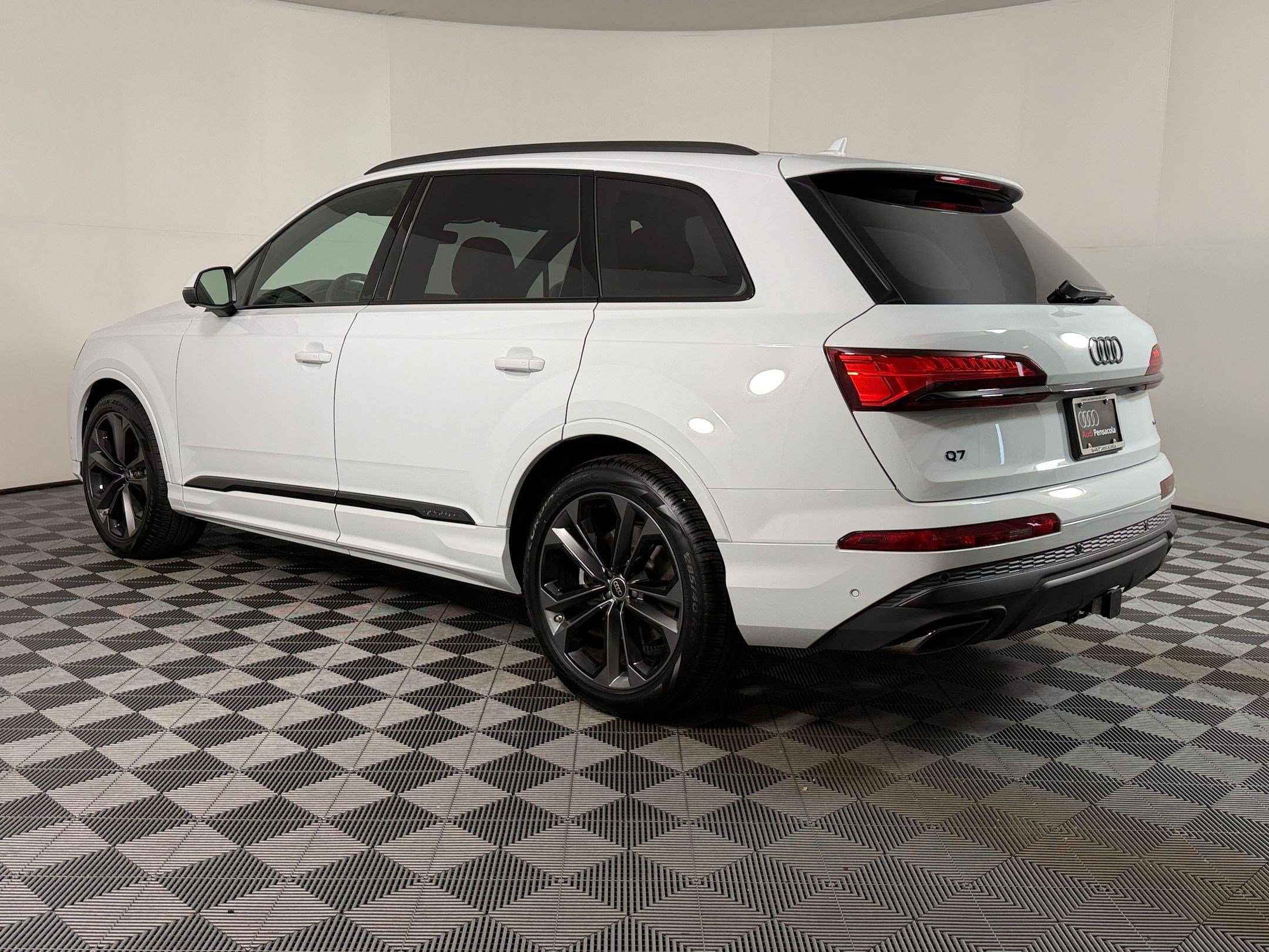 New 2026 Audi Q7 3.0T Premium Plus AWD/4WD image 2