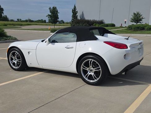 Used 2007 Pontiac Solstice GXP w/ Premium Package RWD image 13
