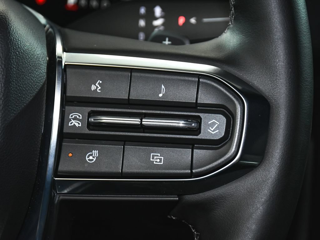 Used 2026 GMC Yukon XL Denali w/ Sun & Power Step Package AWD/4WD image 33
