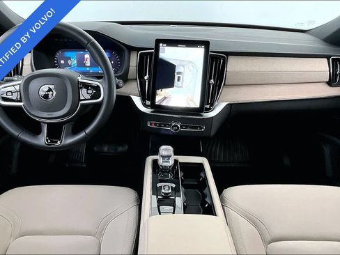 Certified 2026 Volvo XC90 B5 Plus w/ Protection Package Premier AWD/4WD image 19