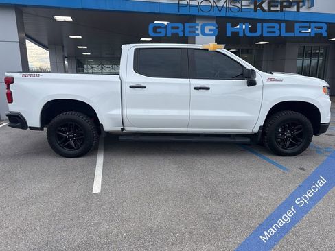 Used 2022 Chevrolet Silverado 1500 LT Trail Boss w/ Convenience Package II image 2