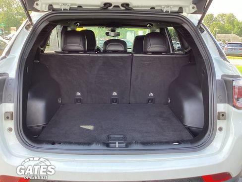 Used 2024 Jeep Compass Latitude AWD/4WD image 14