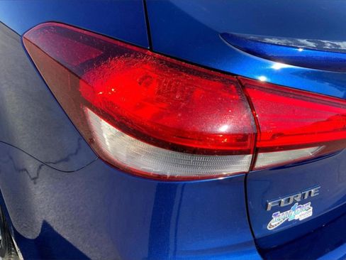 Used 2017 Kia Forte S w/ S Technology Package image 28