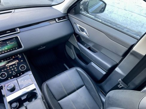 Used 2020 Land Rover Range Rover Velar S image 18