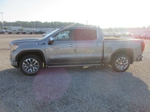 New 2026 GMC Sierra 1500 Denali w/ Denali Reserve Package AWD/4WD image 9