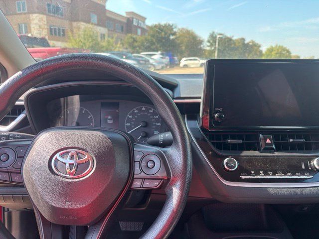 Used 2025 Toyota Corolla LE FWD image 10