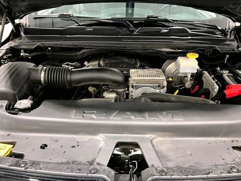 Used 2021 RAM 1500 Laramie AWD/4WD image 32