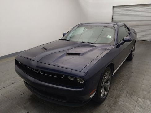Used 2017 Dodge Challenger SXT RWD image 15