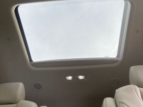 Used 2022 Buick Enclave Premium w/ Experience Buick Package image 20