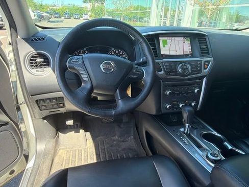Used 2020 Nissan Pathfinder SL w/ Cargo Package AWD/4WD image 14
