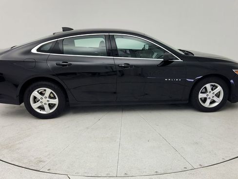 Certified 2022 Chevrolet Malibu LS FWD image 9