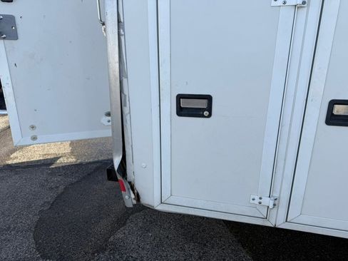 Used 2016 Chevrolet Express 3500 w/ Chrome Appearance Package image 22