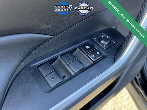 Used 2025 Toyota RAV4 LE image 21