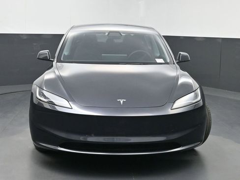 Used 2024 Tesla Model 3 Standard Range image 38