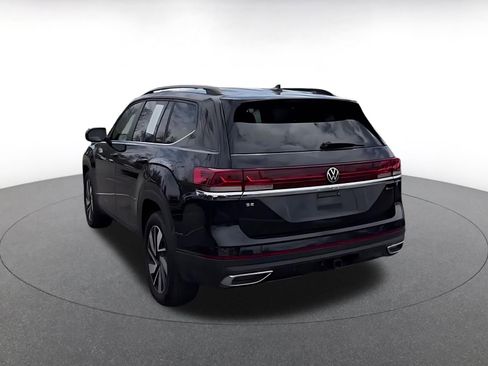 Used 2025 Volkswagen Atlas SE AWD/4WD image 11
