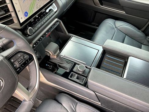 Used 2026 Toyota Tundra Platinum AWD/4WD image 15