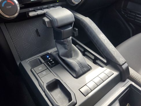 Used 2025 Toyota Tacoma SR image 28