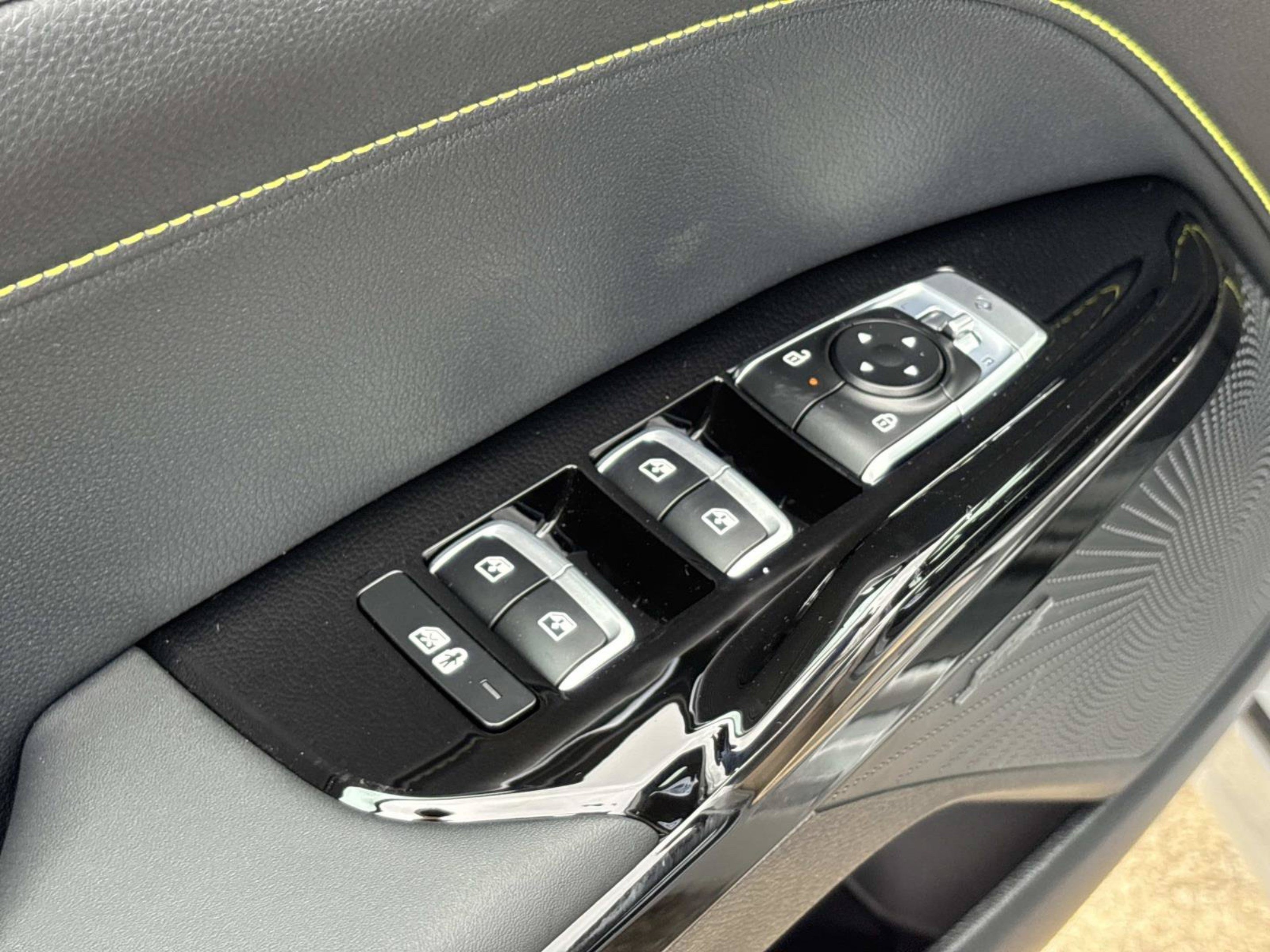 New 2027 Kia K5 GT w/ GT1 Package FWD image 17