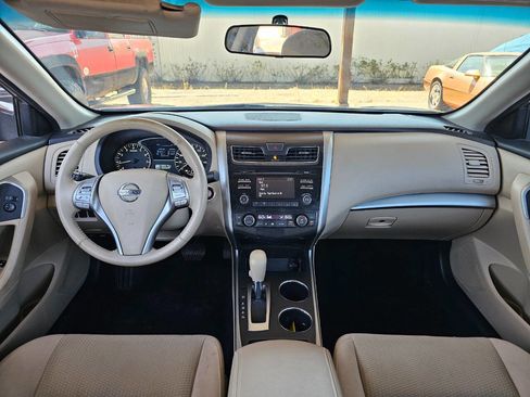 Used 2015 Nissan Altima 2.5 SV FWD image 14