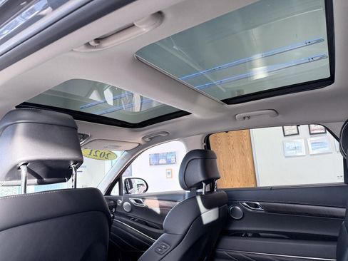 Used 2021 Genesis GV80 2.5T w/ Advanced Package 02 image 17