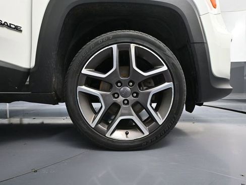 Used 2019 Jeep Renegade Limited w/ Safety and Security Group image 15