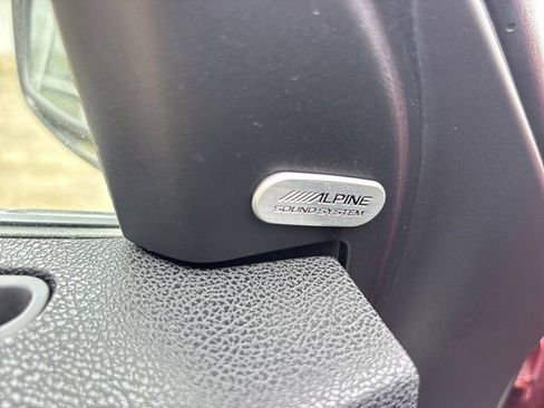 Used 2019 Chrysler 300 Limited image 22