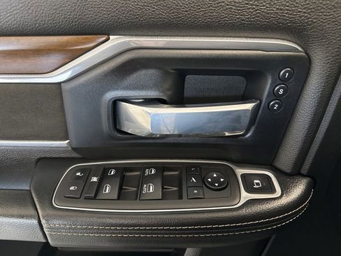 Used 2022 RAM 2500 Laramie AWD/4WD image 10