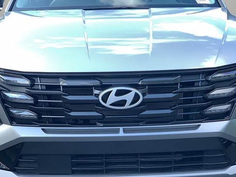 Used 2026 Hyundai Tucson SE FWD image 41