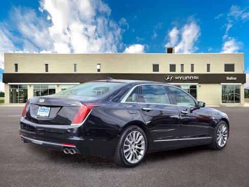 Used 2018 Cadillac CT6 Luxury AWD/4WD image 3