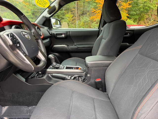 Certified 2020 Toyota Tacoma TRD Off-Road AWD/4WD image 16
