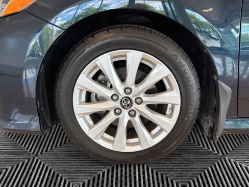 Used 2018 Toyota Camry LE FWD image 25