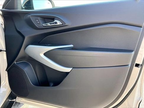 New 2026 Chevrolet Trax RS w/ Sunroof Package FWD image 27