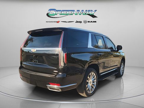 Used 2021 Cadillac Escalade Premium Luxury w/ Performance Package image 4